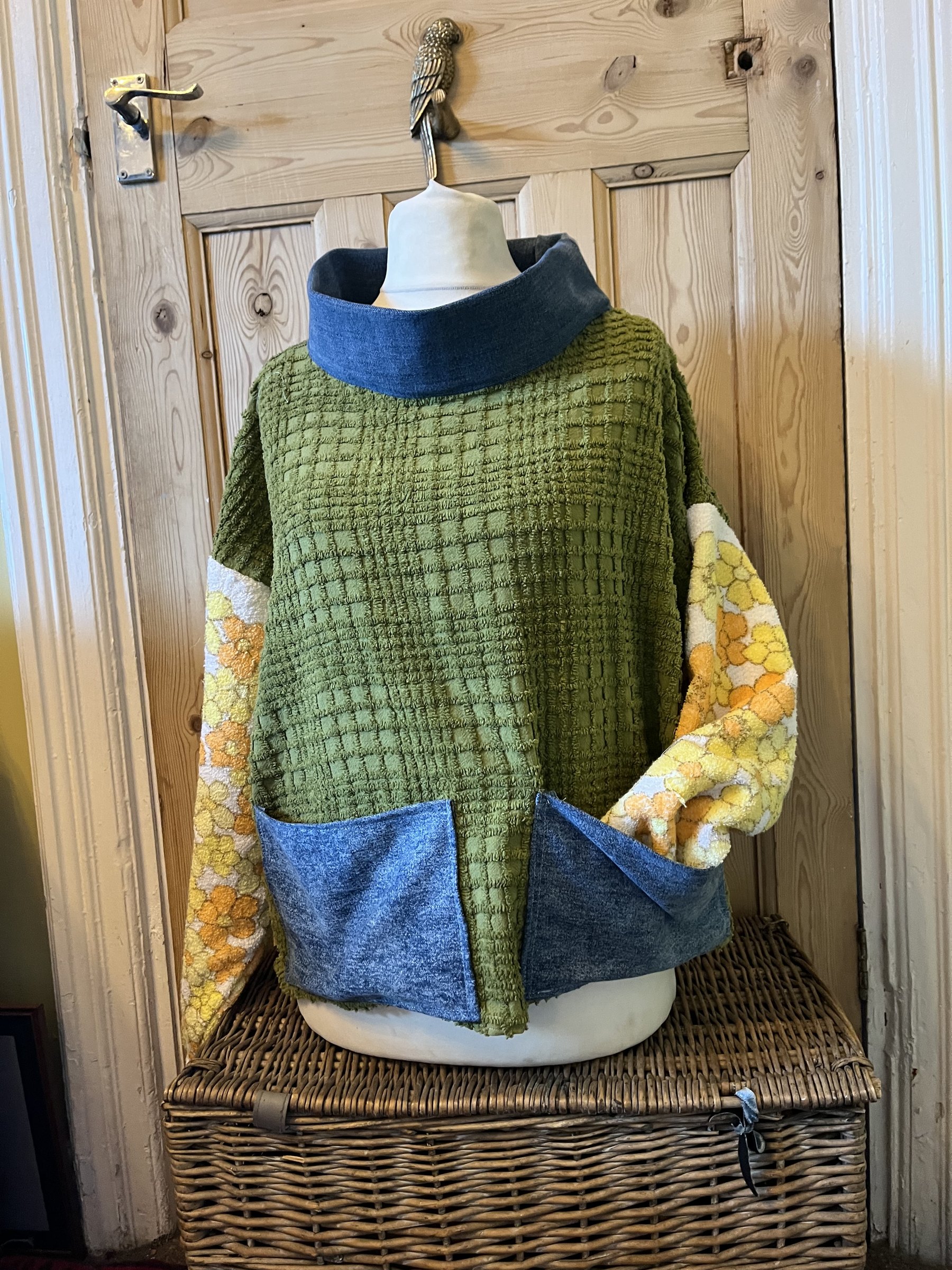 Daisy towel and khaki candlestick fishing smock